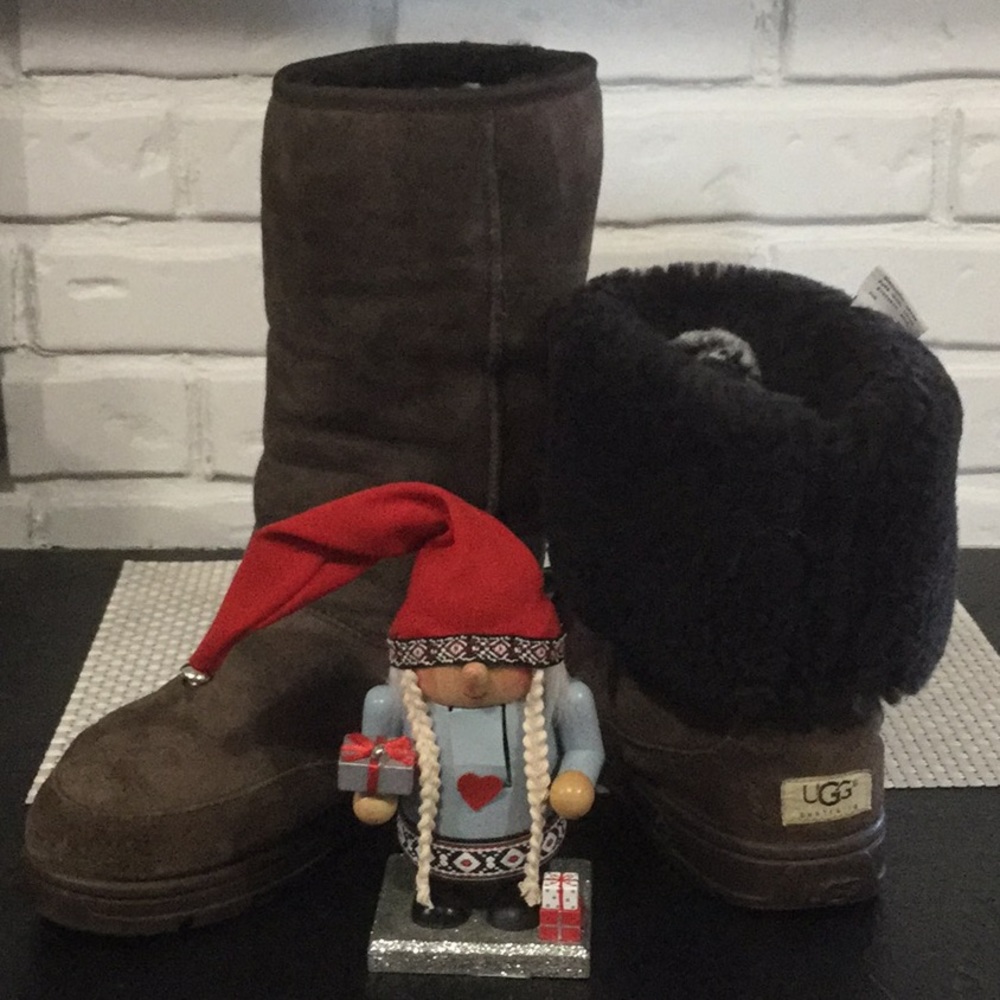 UGG Revival Tall Brown embroidered boot 11W